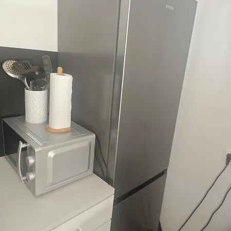 Monteurzimmer 2 Betten Wc Dusche Gemeinschaftskueche Eschweiler