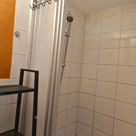 Διαμέρισμα Monteurzimmer 2 Betten Wc Dusche Gemeinschaftskueche